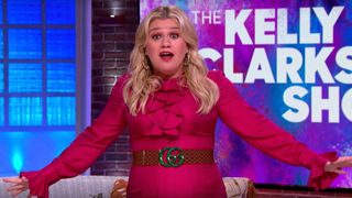 <i>The Kelly Clarkson Show</i> Is Karaoke and Boss Bitch Feminism, Y'all